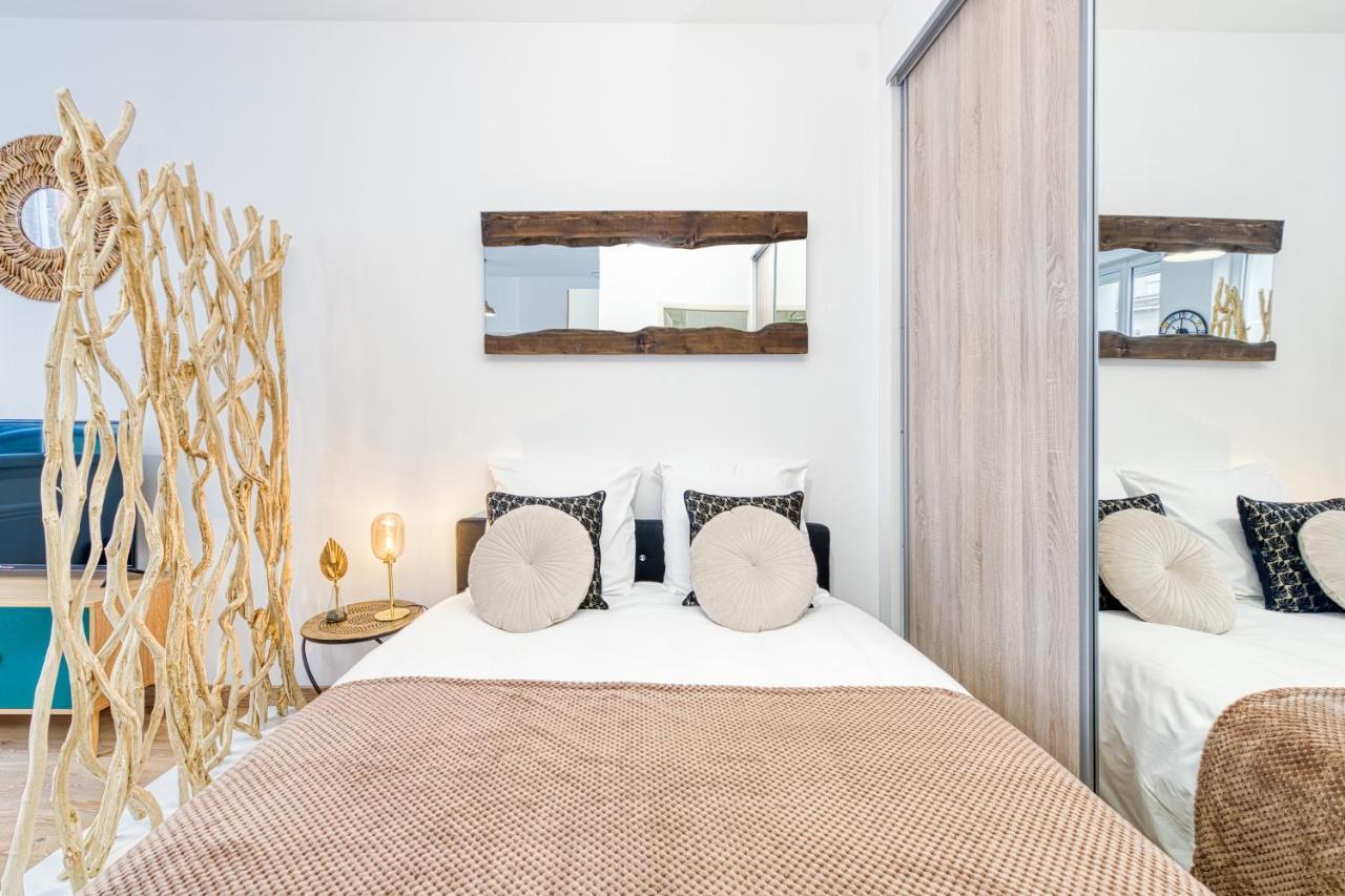 Meuble Classe 3 Etoiles Au Pied Des Thermes อัลวาร์ ภายนอก รูปภาพ